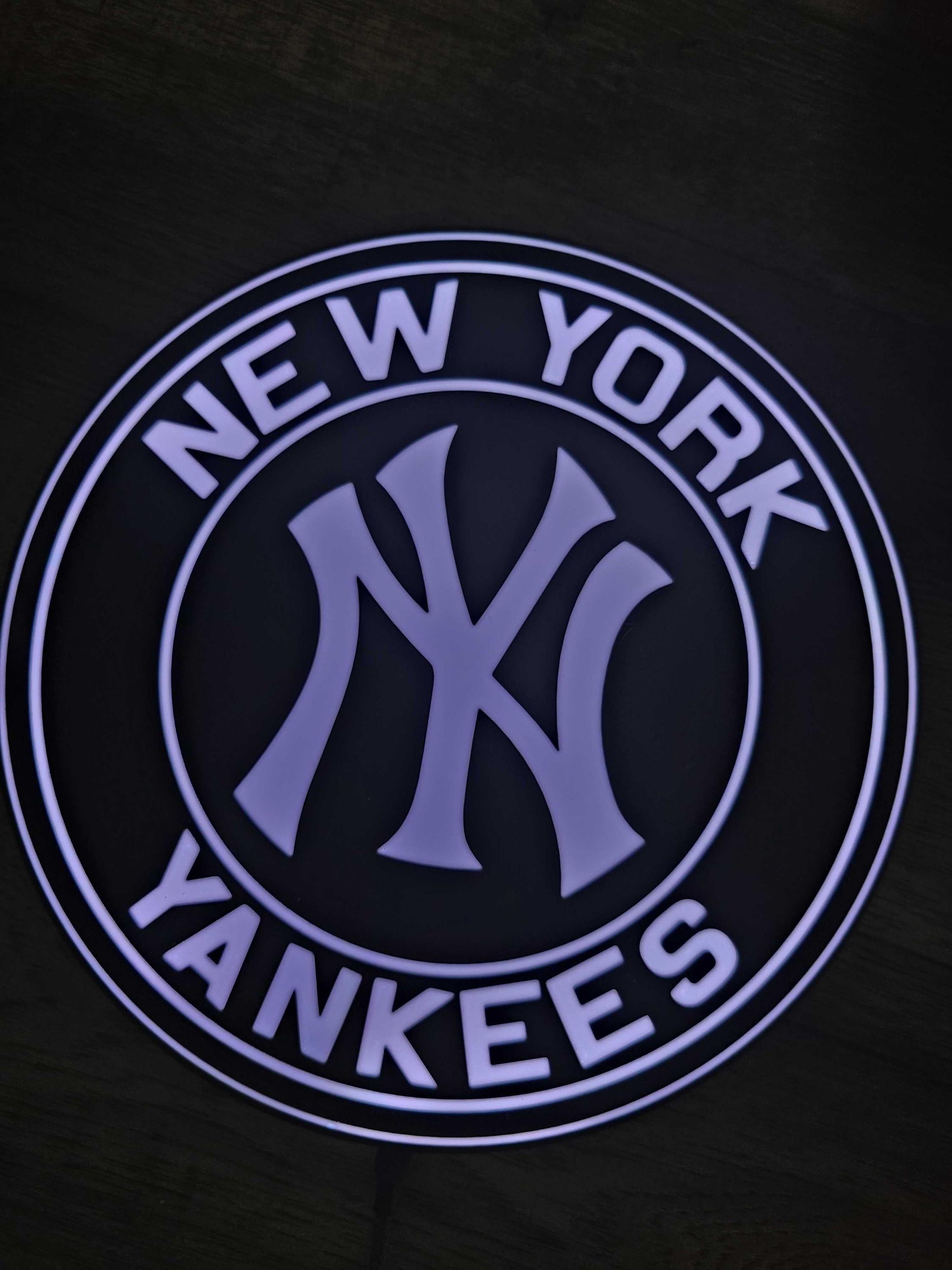 New York Yankees Light Box - Synced to Live Games | Lumealert